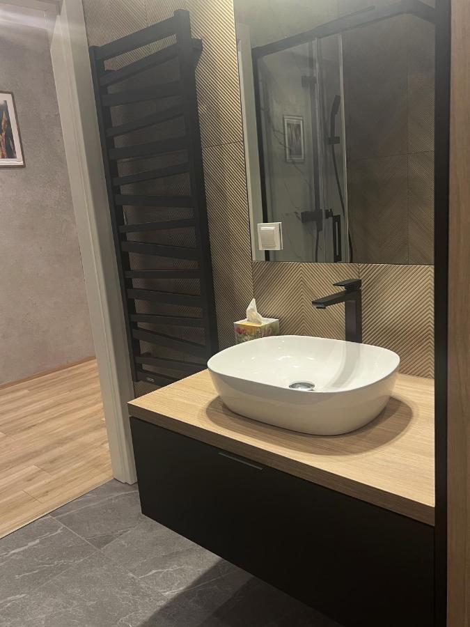 Amsterdam - Nowy Apartament W Centrum Z Prywatnym Zadaszonym Parkingiem Nowy Targ Eksteriør billede